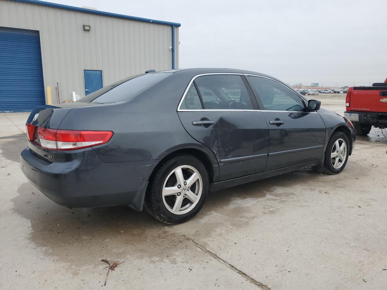 2004 Honda Accord VIN 1HGCM56814A162054 Copart auction photo, side / minor dent/scratches damage thumbnail 3