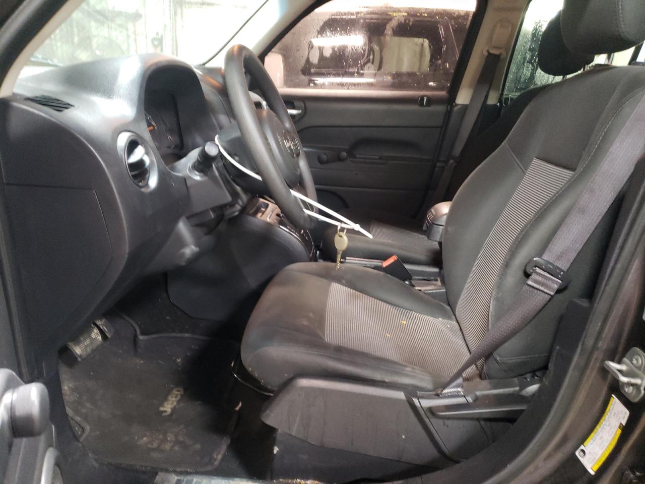 2015 Jeep Liberty (Patriot) VIN 1C4NJPBA5FD387289 Copart auction photo, side / front end damage thumbnail 7