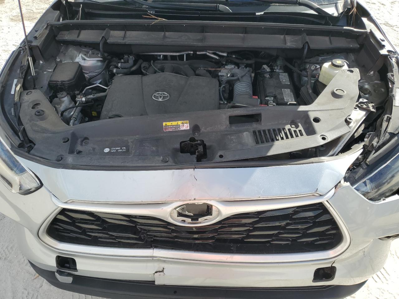 2021 Toyota Highlander VIN 5TDGZRAHXMS058228 Copart auction photo, front end / minor dent/scratches damage thumbnail 14