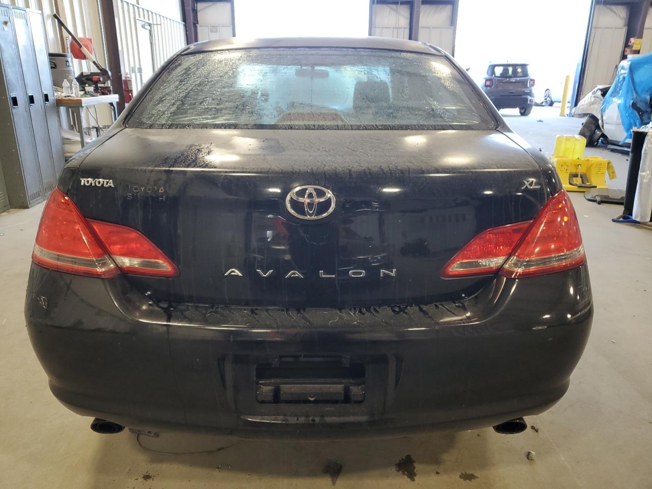 2007 Toyota Avalon VIN 4T1BK36B57U195248 Copart auction photo, water/flood / minor dent/scratches damage thumbnail 6