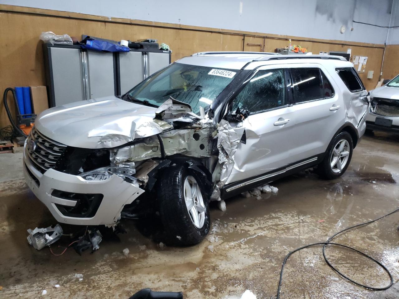 2017 Ford Explorer VIN 1FM5K8DH8HGD84932