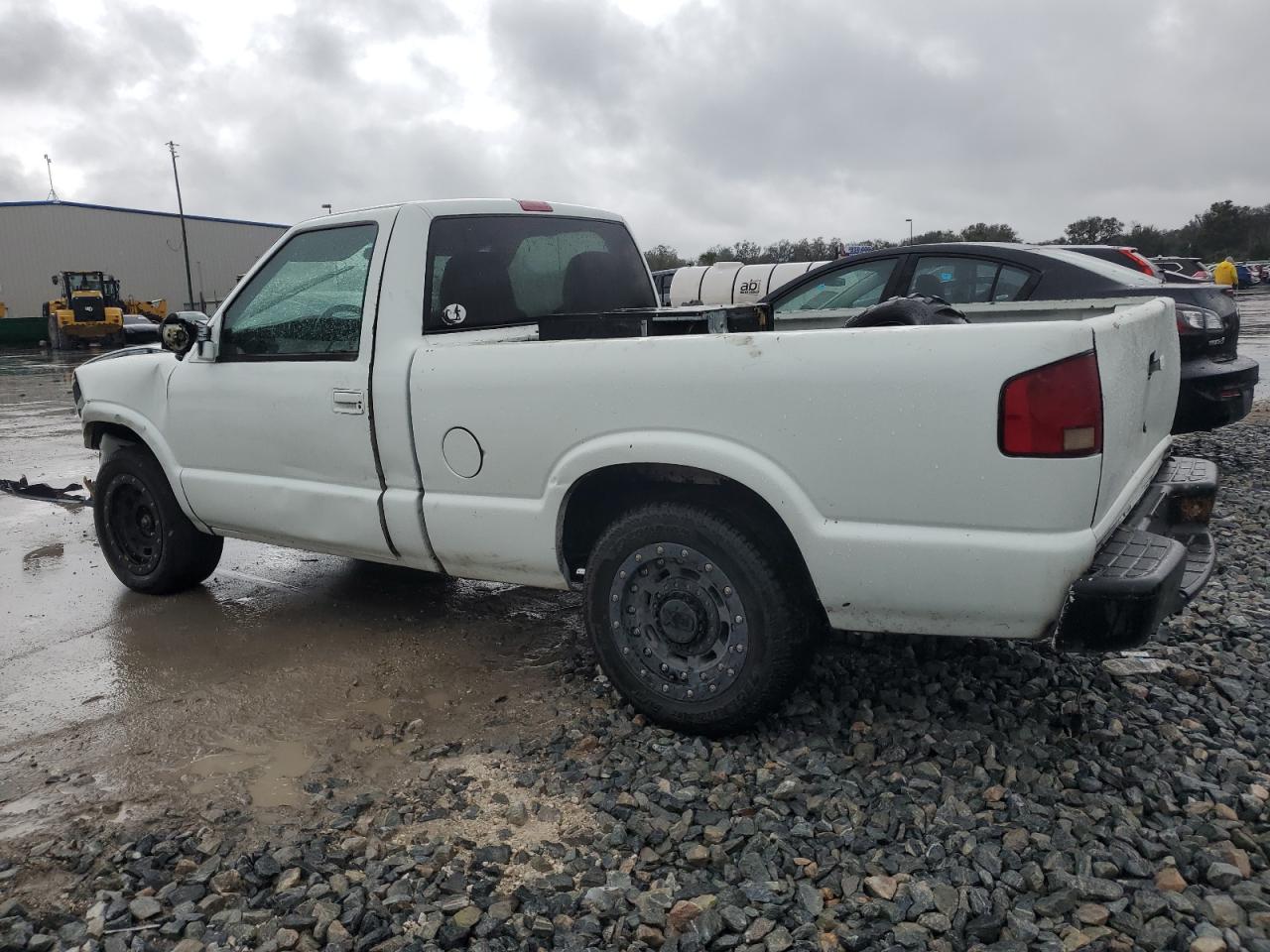 2002 Chevrolet S-10 Pickup VIN 1GCCS14W128132152 Copart auction photo, front end damage thumbnail 2