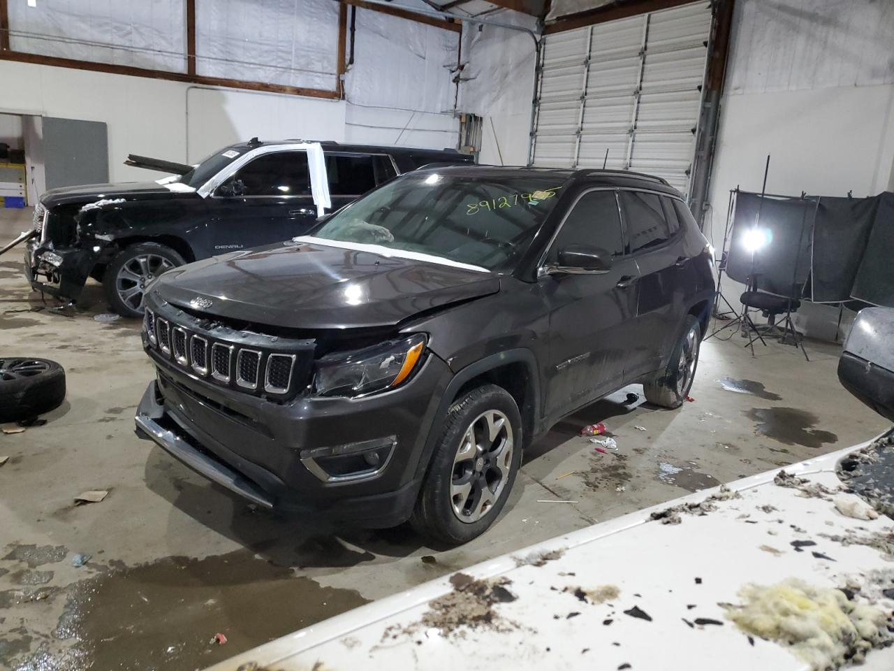 2018 Jeep Compass VIN 3C4NJDCB4JT480037