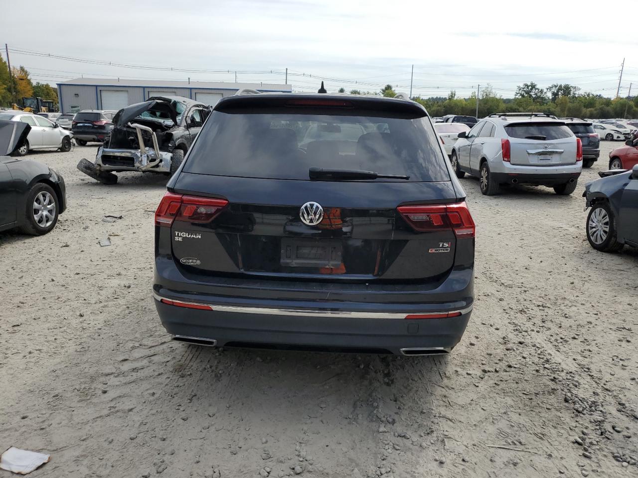 2018 Volkswagen Tiguan VIN 3VV2B7AX3JM204282 Copart auction photo, minor dent/scratches damage thumbnail 6