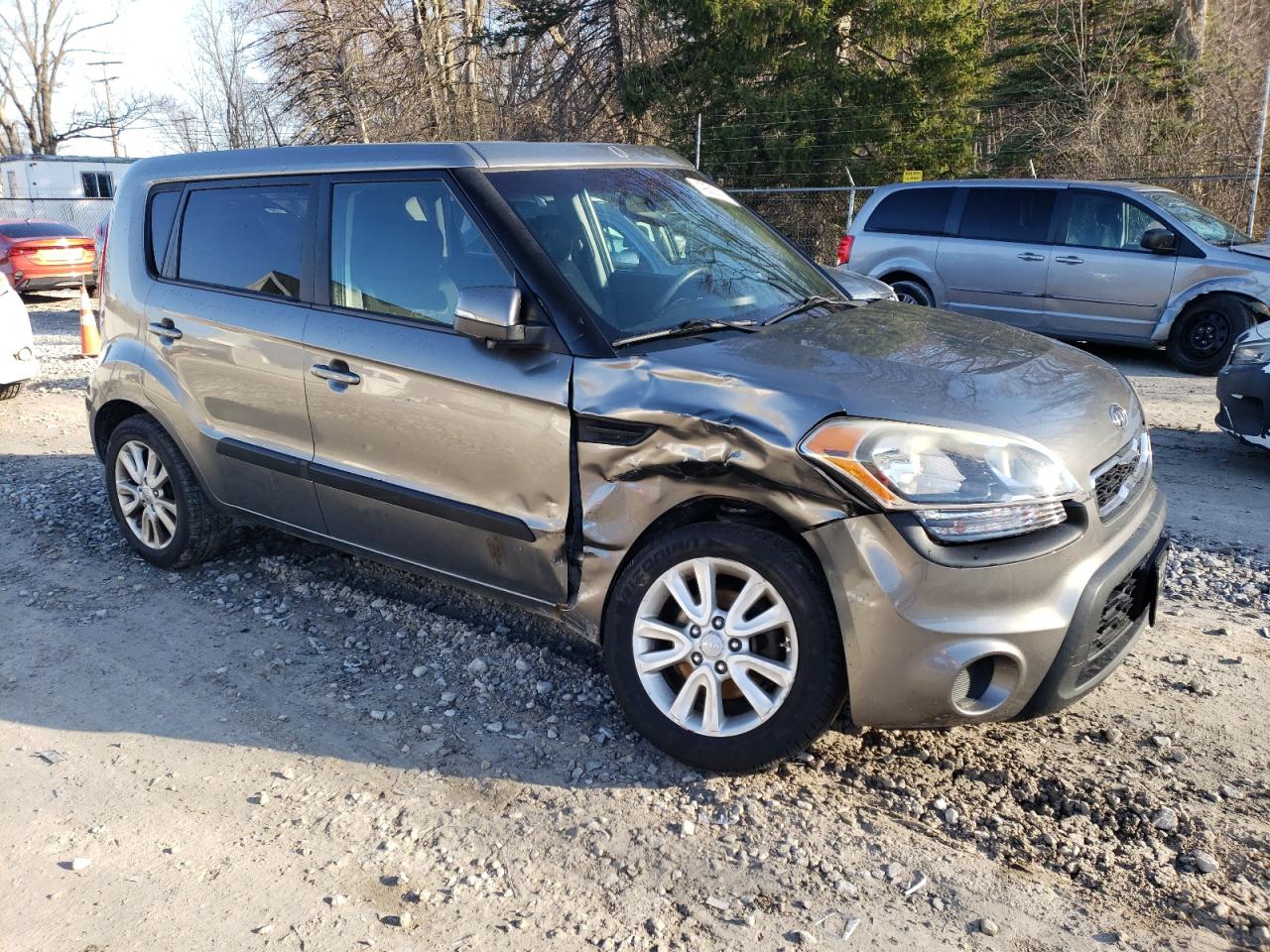 2012 KIA Soul VIN KNDJT2A68C7382669 Copart auction photo, front end / side damage thumbnail 4