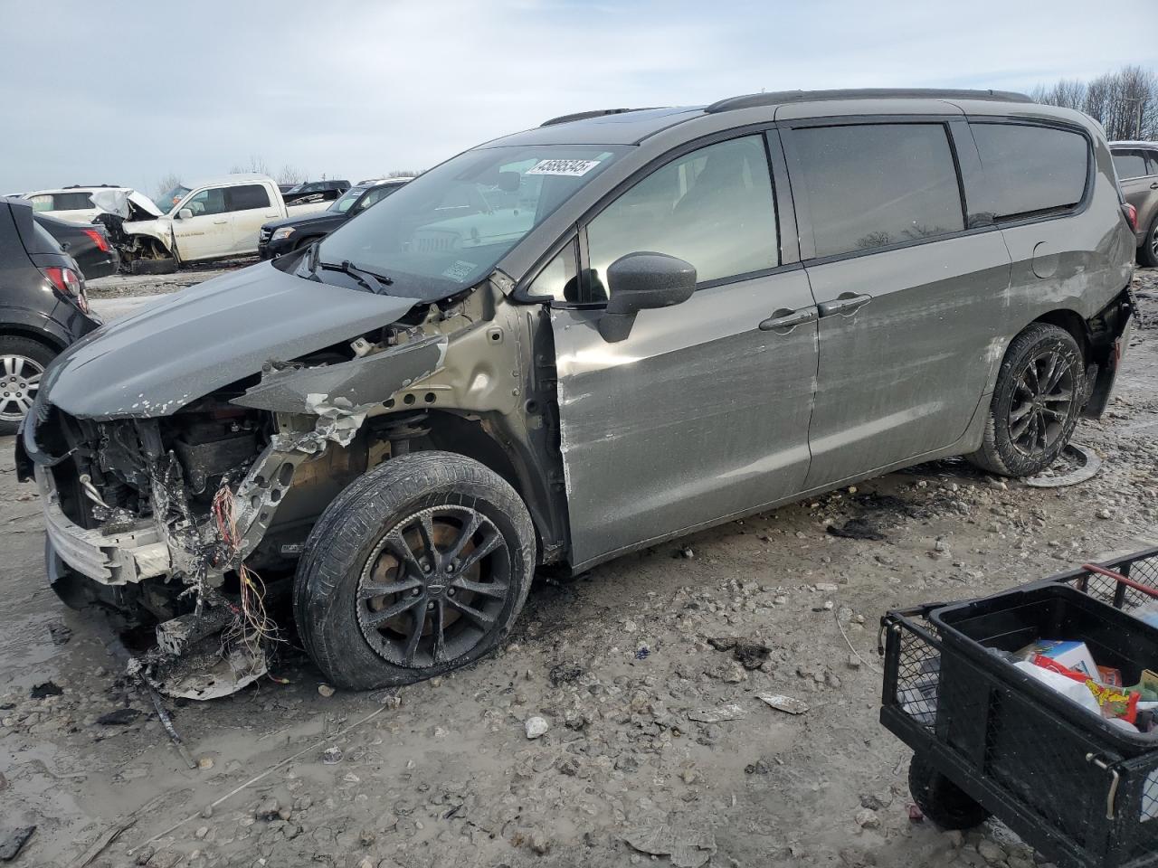2020 Chrysler Pacifica VIN 2C4RC3BG4LR260325 - Copart auction photo