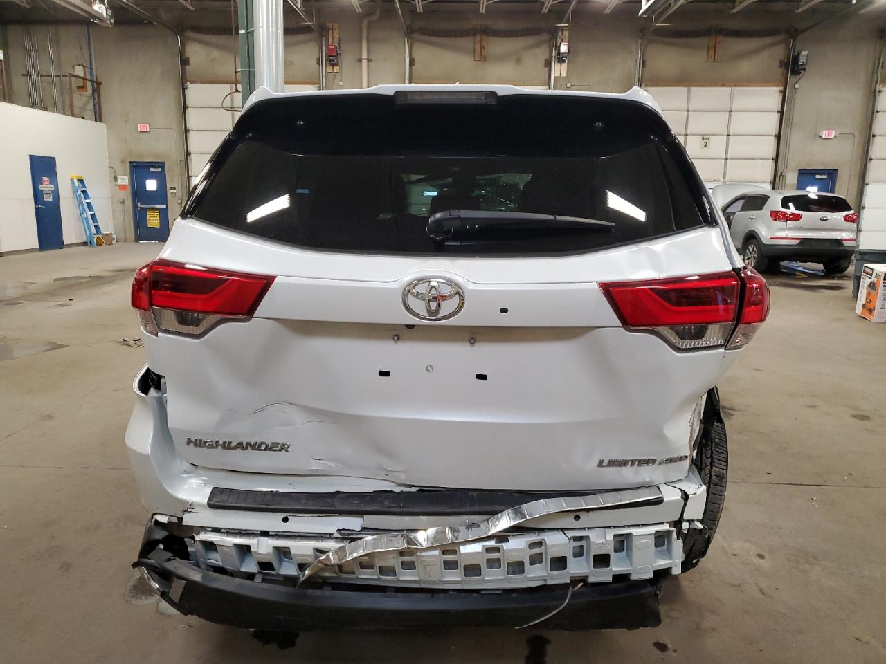 2019 Toyota Highlander VIN 5TDDZRFH7KS706374 Copart auction photo, all over / undercarriage damage thumbnail 6