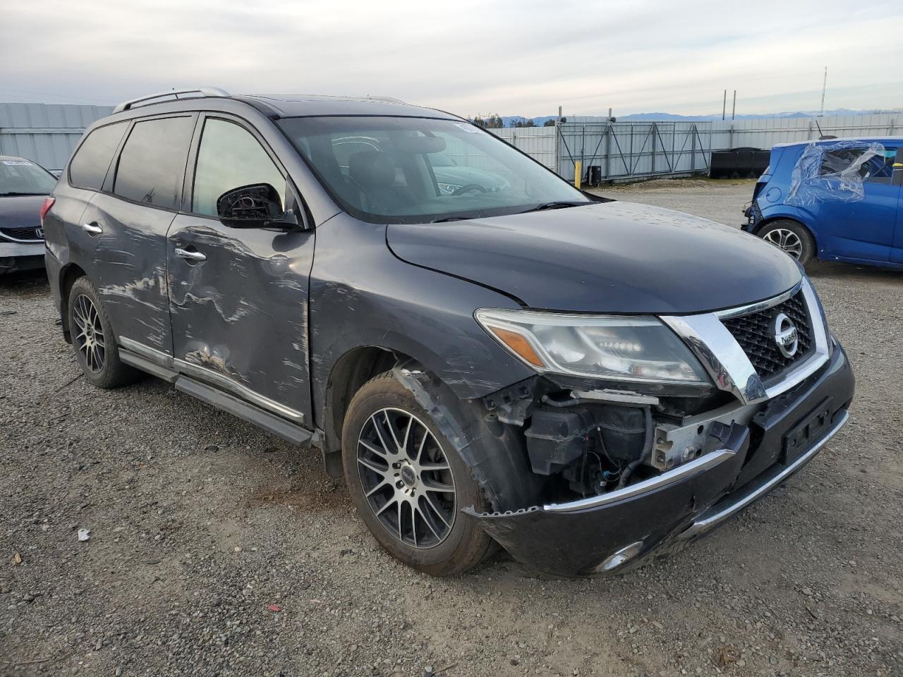 2014 Nissan Pathfinder VIN 5N1AR2MM5EC696066 Copart auction photo, front end / side damage thumbnail 4