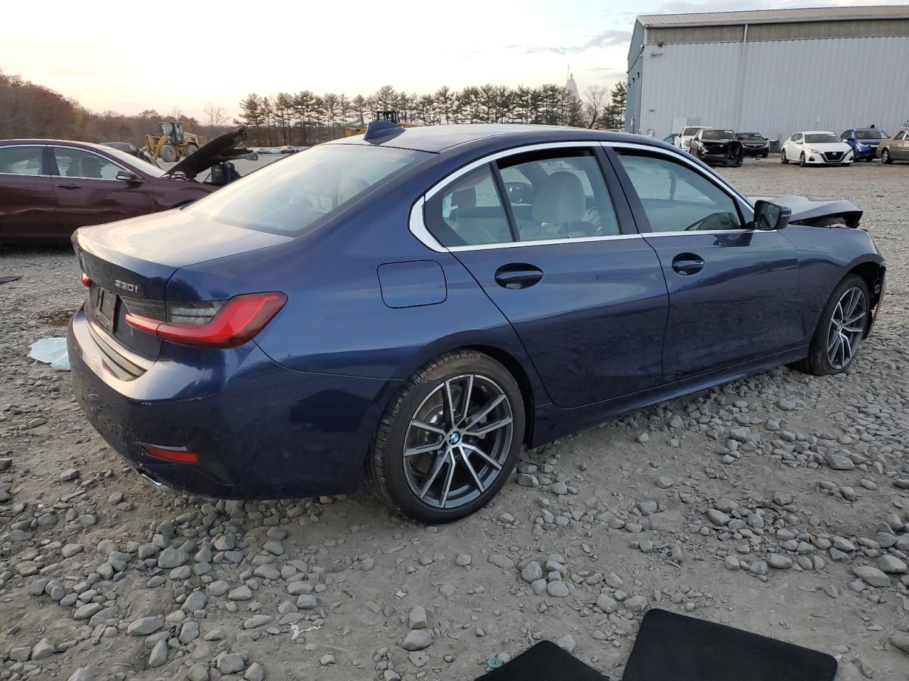 2020 BMW 3er VIN 3MW5R1J07L8B26735 Copart auction photo, front end / minor dent/scratches damage thumbnail 3