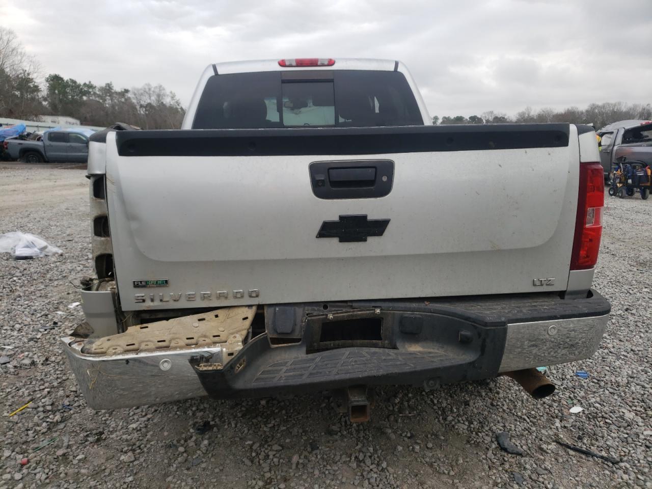 2011 Chevrolet Silverado VIN 3GCPKTE26BG203140 Copart auction photo, front end / rear end damage thumbnail 6