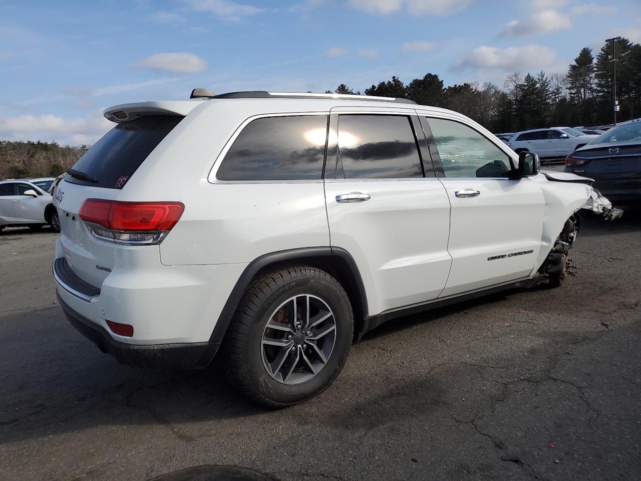 2019 Jeep Grand Cherokee VIN 1C4RJFBG7KC547897 Copart auction photo, front end / minor dent/scratches damage thumbnail 3