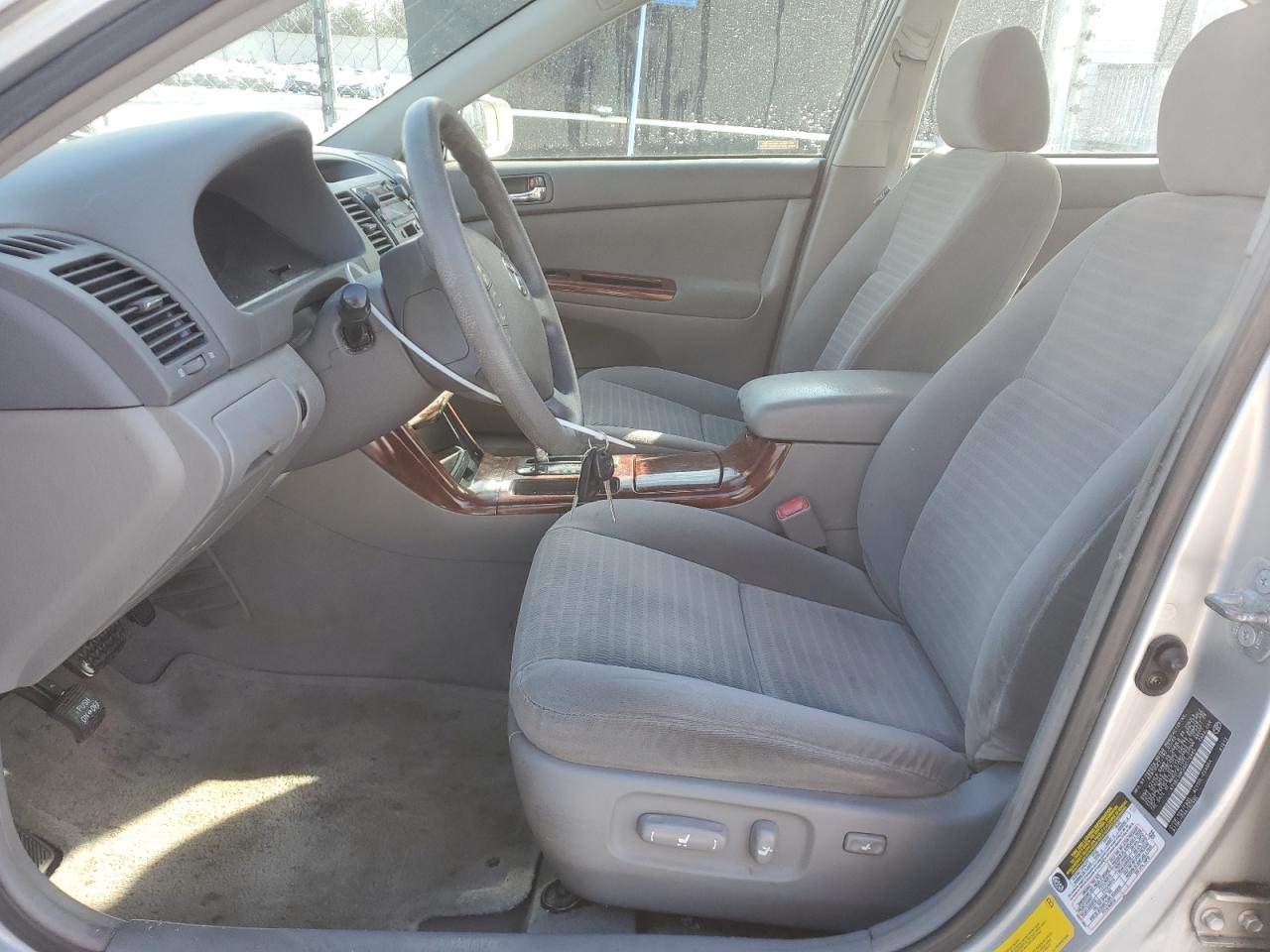 2005 Toyota Camry VIN 4T1BE30K35U570485 Copart auction photo, front end / minor dent/scratches damage thumbnail 7