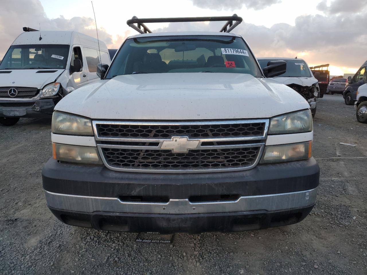 2006 Chevrolet Silverado VIN 1GCHC29U26E138517 Copart auction photo, minor dent/scratches damage thumbnail 5