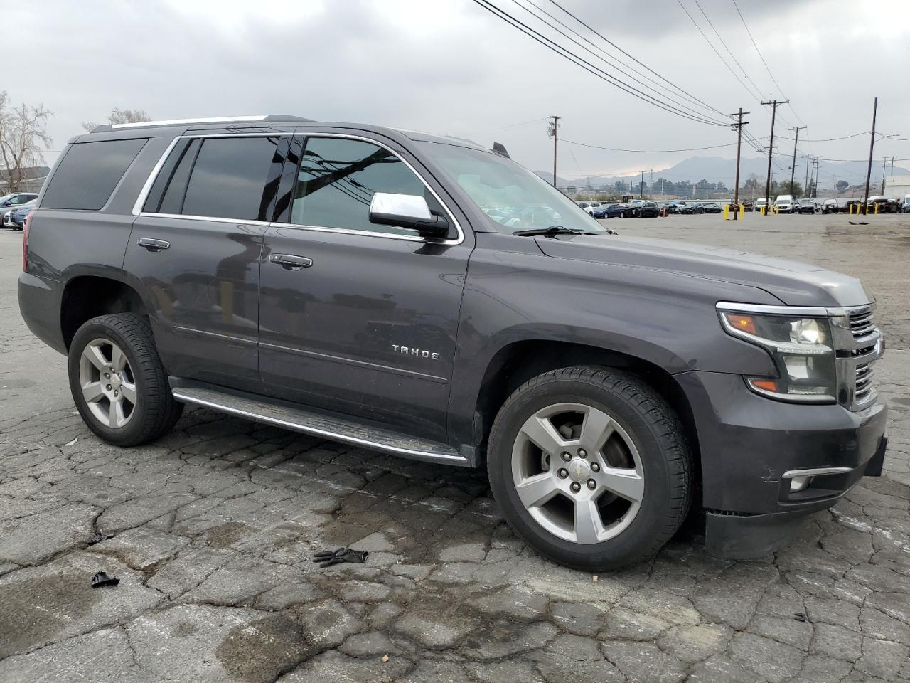 2017 Chevrolet Tahoe VIN 1GNSKCKC4HR174048 Copart auction photo, front end / side damage thumbnail 4
