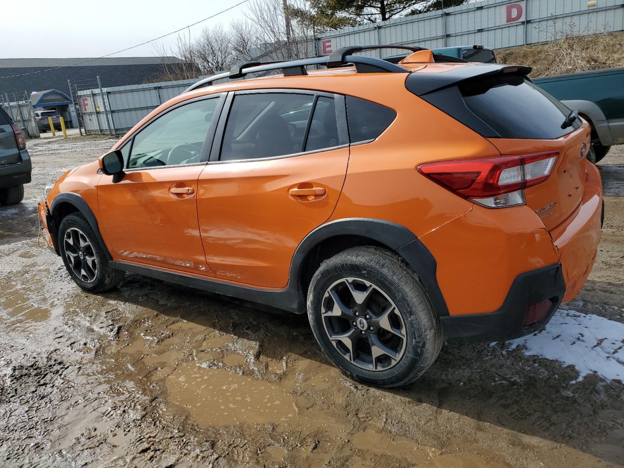 2018 Subaru XV VIN JF2GTADC2JH320098 Copart auction photo, front end / minor dent/scratches damage thumbnail 2