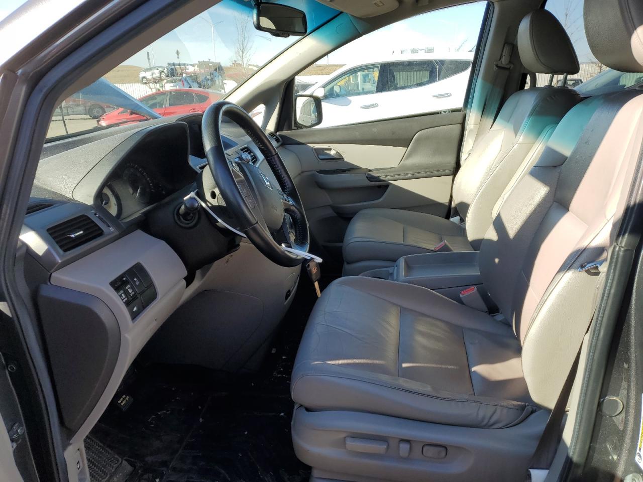 2011 Honda Odyssey VIN 5FNRL5H68BB102574 Copart auction photo, front end / side damage thumbnail 7