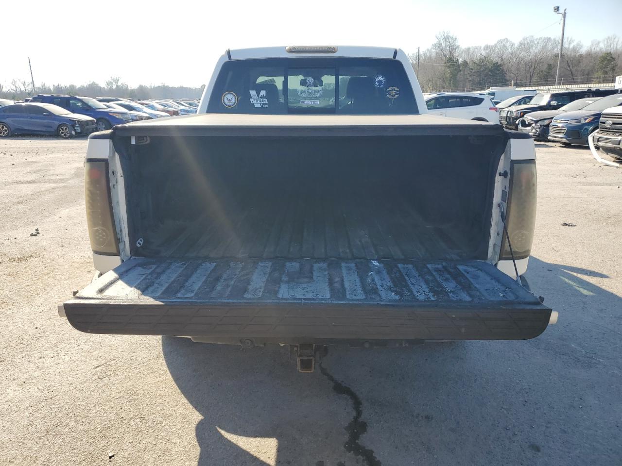 2009 GMC Sierra VIN 3GTEK33389G272327 Copart auction photo, front end damage thumbnail 6