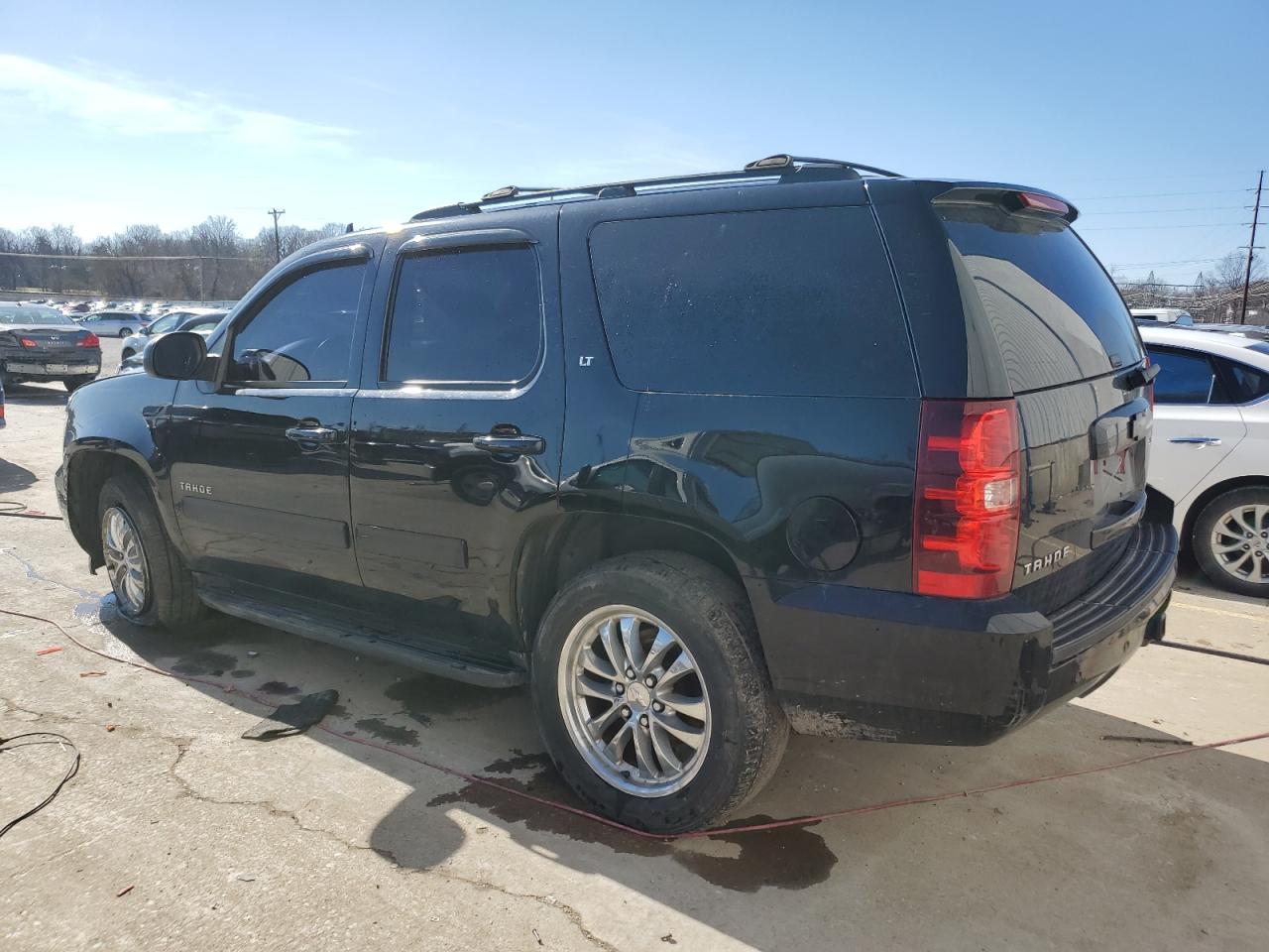 2014 Chevrolet Tahoe VIN 1GNSKBE07ER134716 Copart auction photo, side / front end damage thumbnail 2