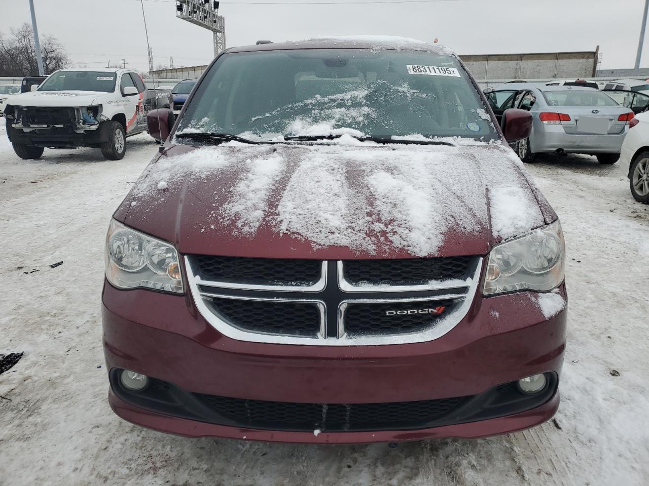 2019 Dodge Caravan VIN 2C4RDGCGXKR517912 Copart auction photo, rear end / minor dent/scratches damage thumbnail 5