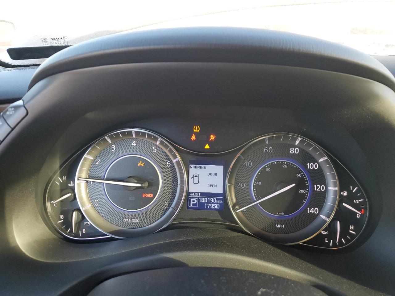 2017 Infiniti QX80 VIN JN8AZ2NF8H9644330 Copart auction photo, normal wear damage thumbnail 9