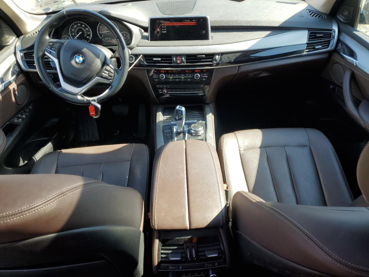 2016 BMW X5 VIN 5UXKR2C59G0R73212 Copart auction photo, rear end / minor dent/scratches damage thumbnail 8
