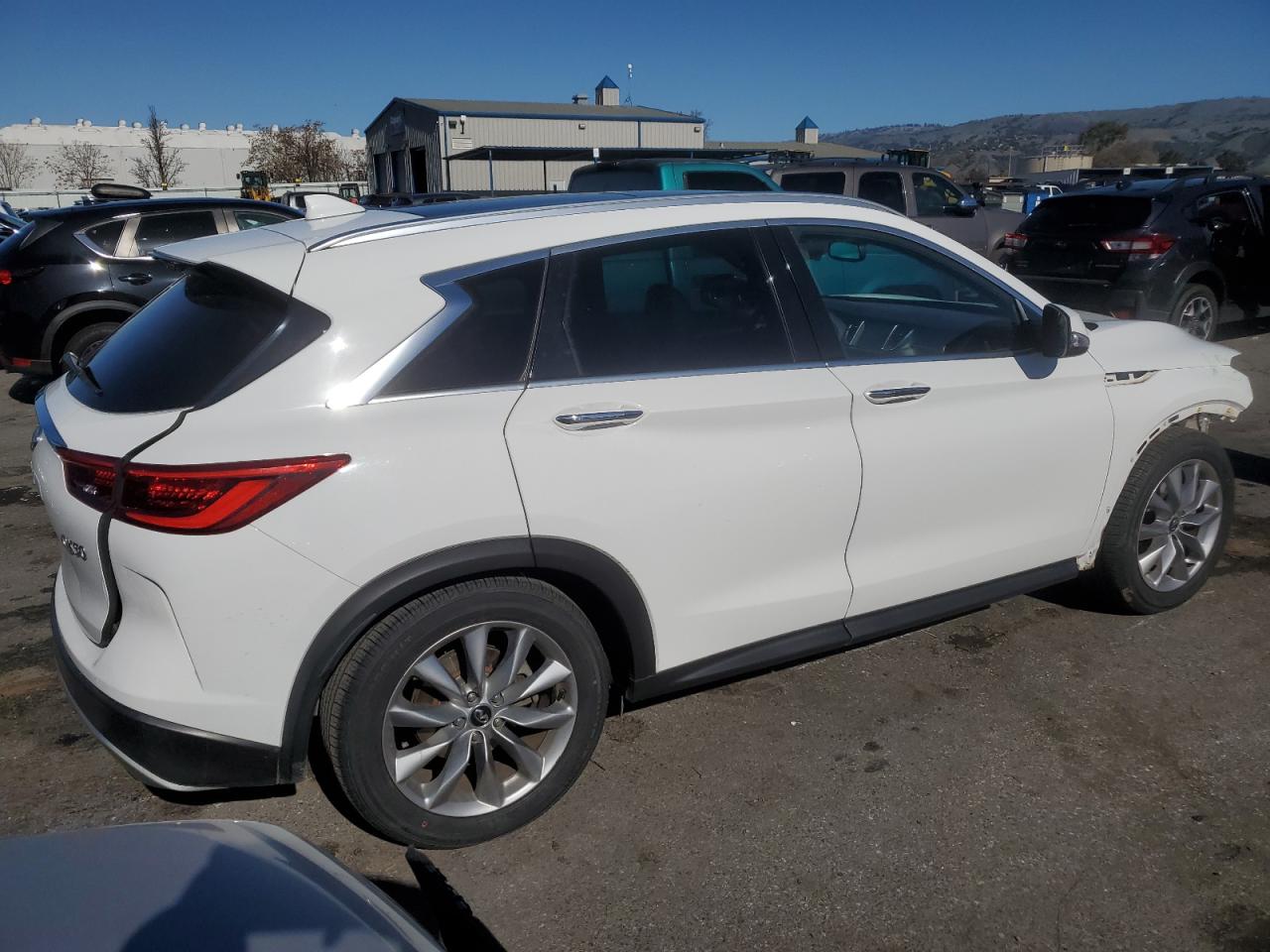 2019 Infiniti QX50 VIN 3PCAJ5M1XKF135234 Copart auction photo, front end damage thumbnail 3