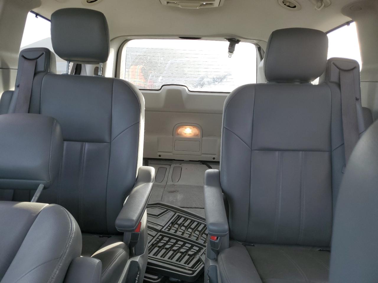 2008 Chrysler Town & Country VIN 2A8HR54P78R719012 Copart auction photo, hail damage thumbnail 10