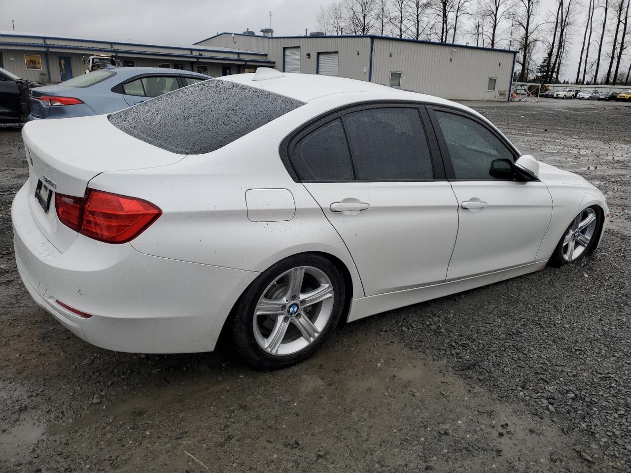 2015 BMW 3er VIN WBA3A5G52FNS88573 Copart auction photo, front end damage thumbnail 3