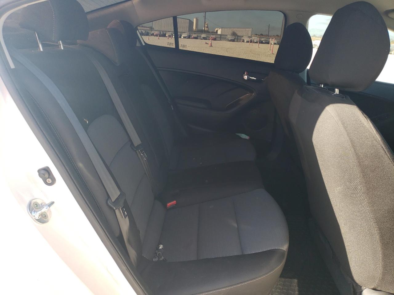 2015 KIA Forte VIN KNAFX4A64F5385748 Copart auction photo, rear end damage thumbnail 10
