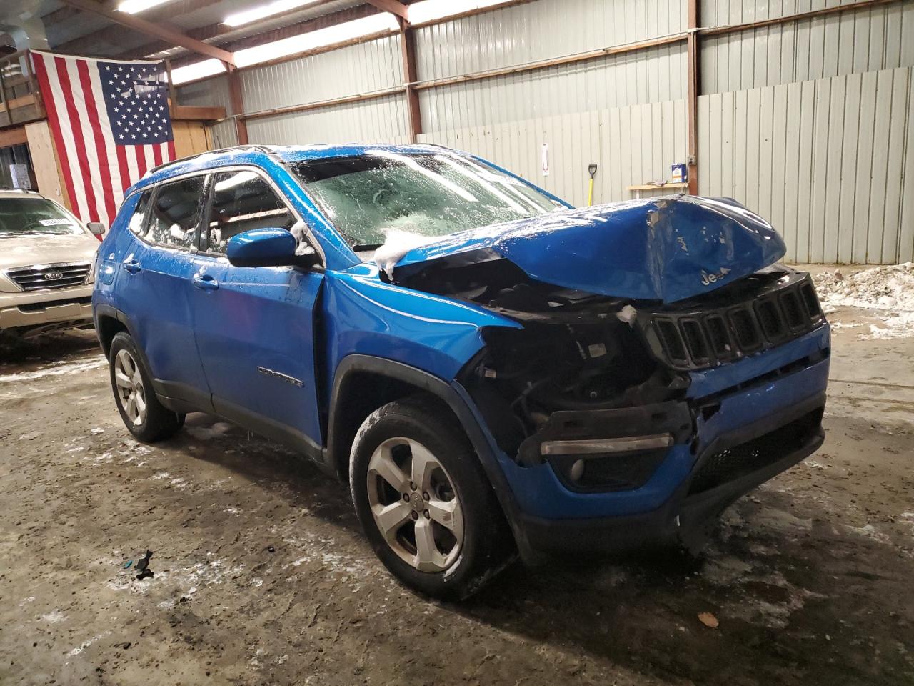 2018 Jeep Compass VIN 3C4NJDBBXJT230951 Copart auction photo, front end damage thumbnail 4