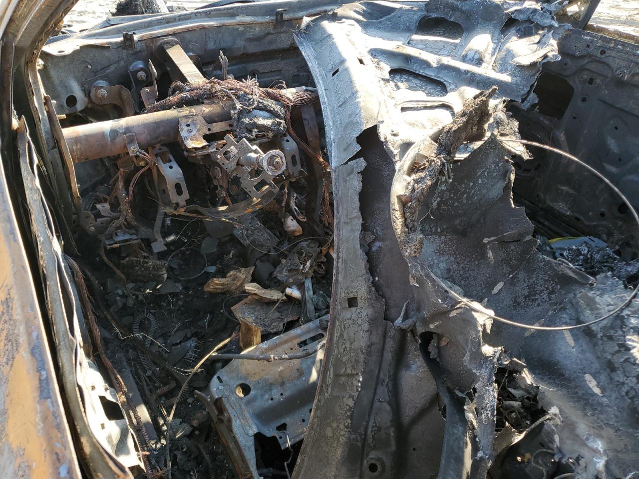 2015 Nissan Altima VIN 1N4AL3AP5FN389941 Copart auction photo, burn / missing/altered vin damage thumbnail 8