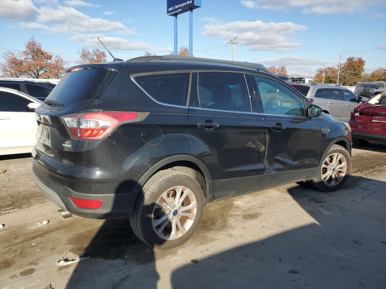 2017 Ford Escape VIN 1FMCU0GD3HUB59346 Copart auction photo, front end damage thumbnail 3