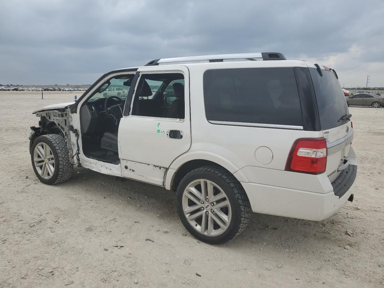 2017 Ford Expedition VIN 1FMJU1LT1HEA42692 Copart auction photo, side / front end damage thumbnail 2