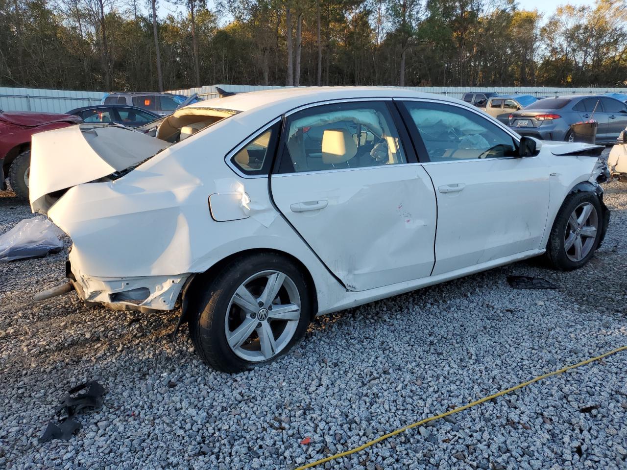 2015 Volkswagen Passat VIN 1VWAT7A39FC115441 Copart auction photo, all over damage thumbnail 3