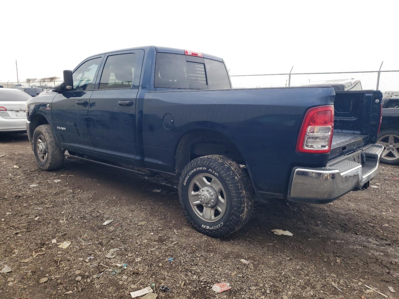 2020 RAM 2500 VIN 3C6UR5CLXLG142518 Copart auction photo, vandalism / stripped damage thumbnail 2