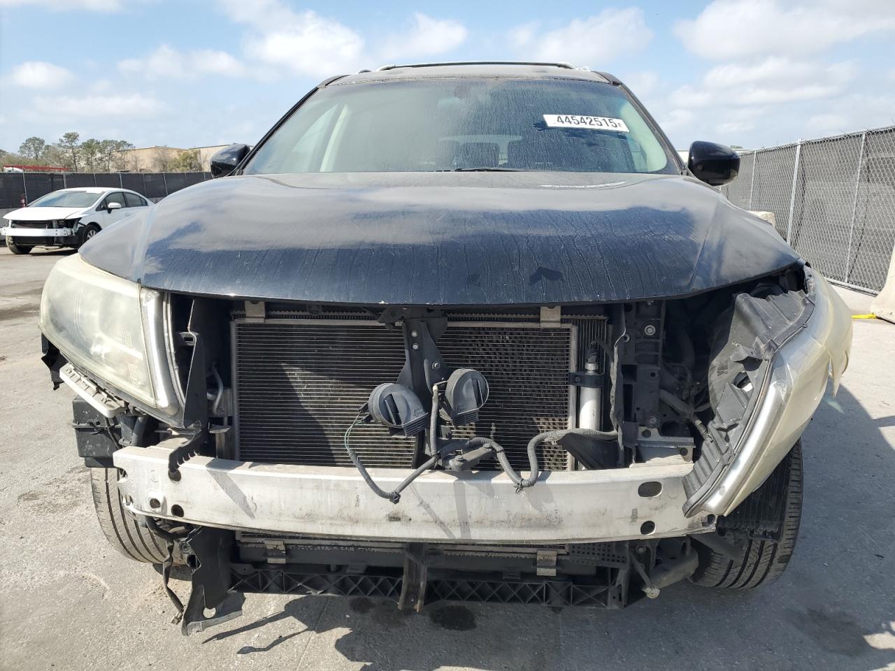 2015 Nissan Pathfinder VIN 5N1AR2MM9FC675285 Copart auction photo, front end damage thumbnail 5