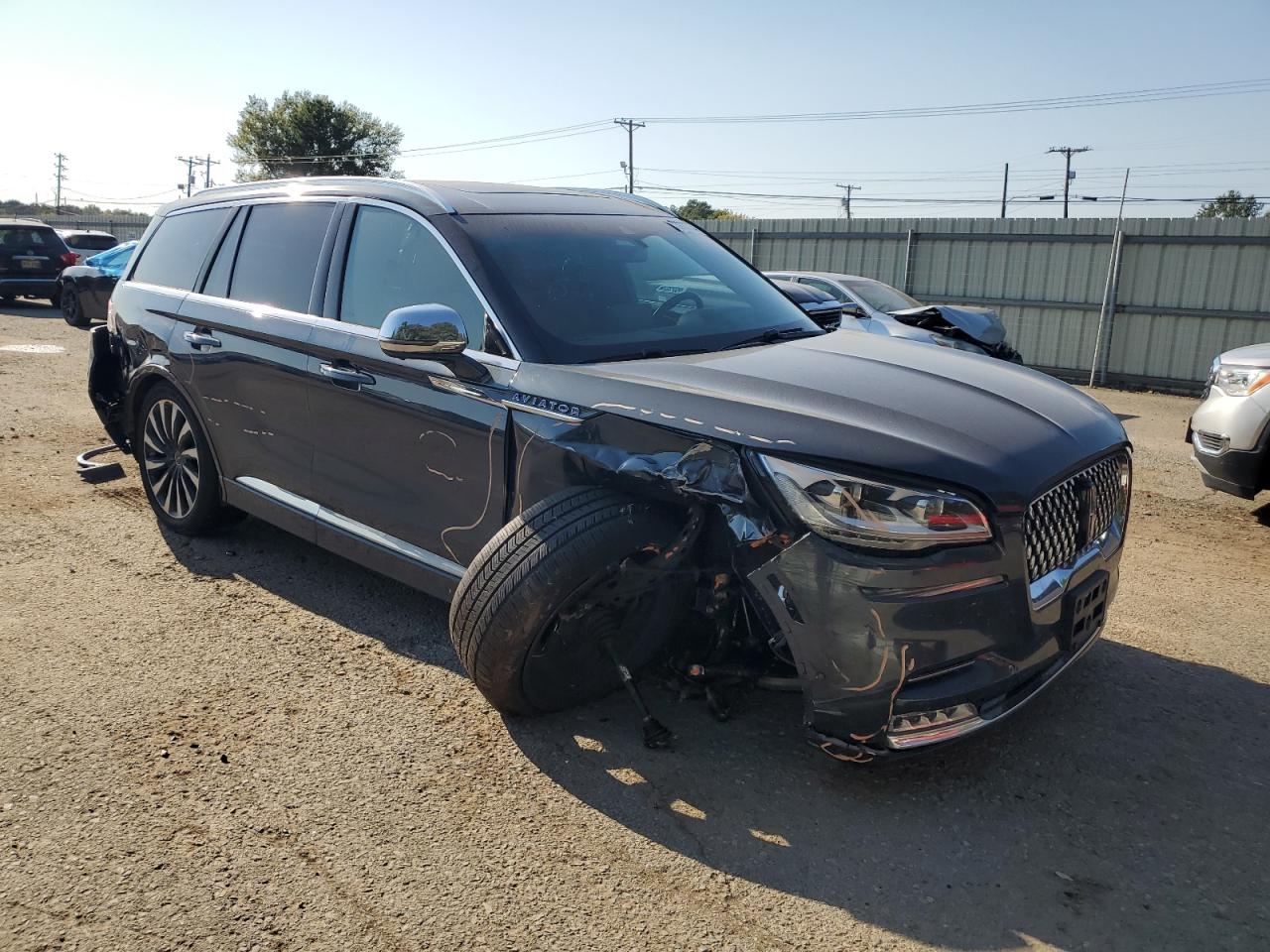 2020 Lincoln Aviator VIN 5LMYJ9YYXLGL19358 Copart auction photo, all over damage thumbnail 4