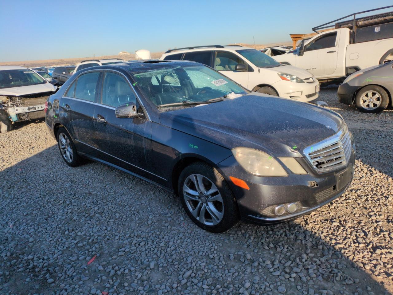 2010 Mercedes-Benz E-klasse VIN WDDHF8HB4AA106961 Copart auction photo, side damage thumbnail 4