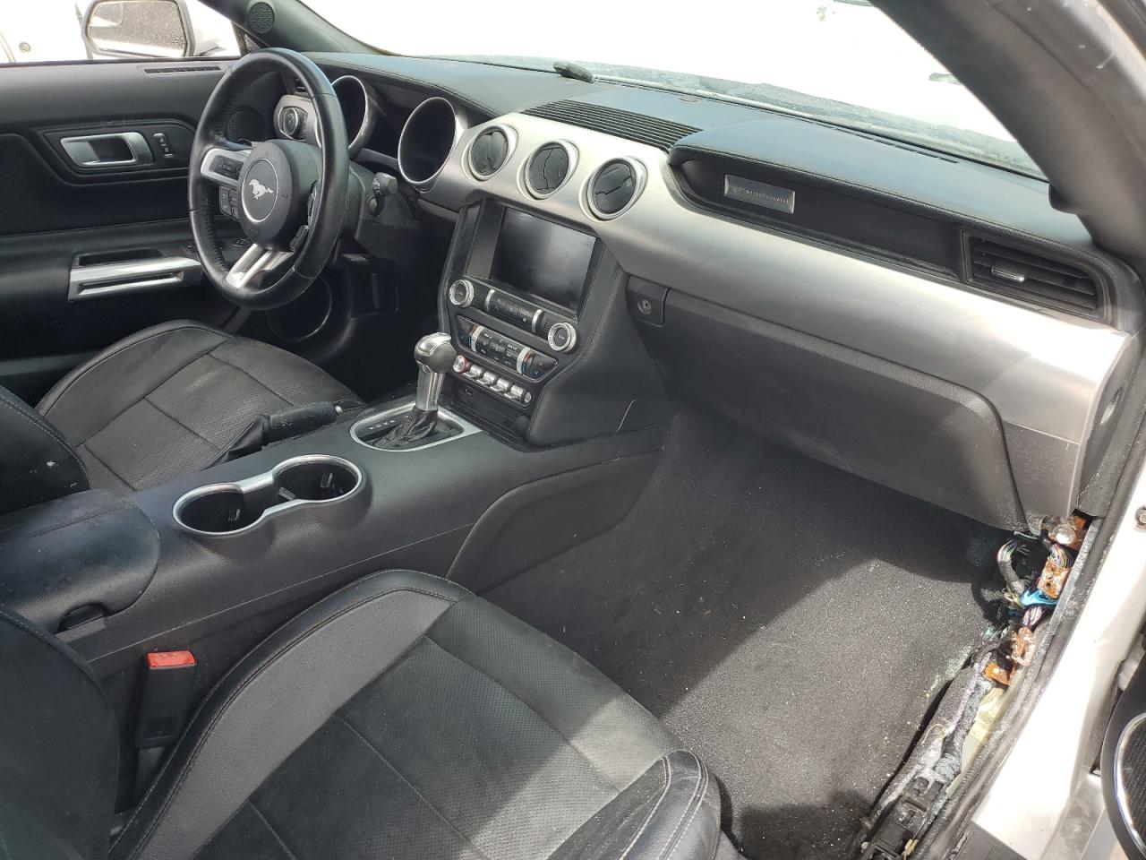 2019 Ford Mustang VIN 1FATP8UHXK5162303 Copart auction photo, water/flood damage thumbnail 8