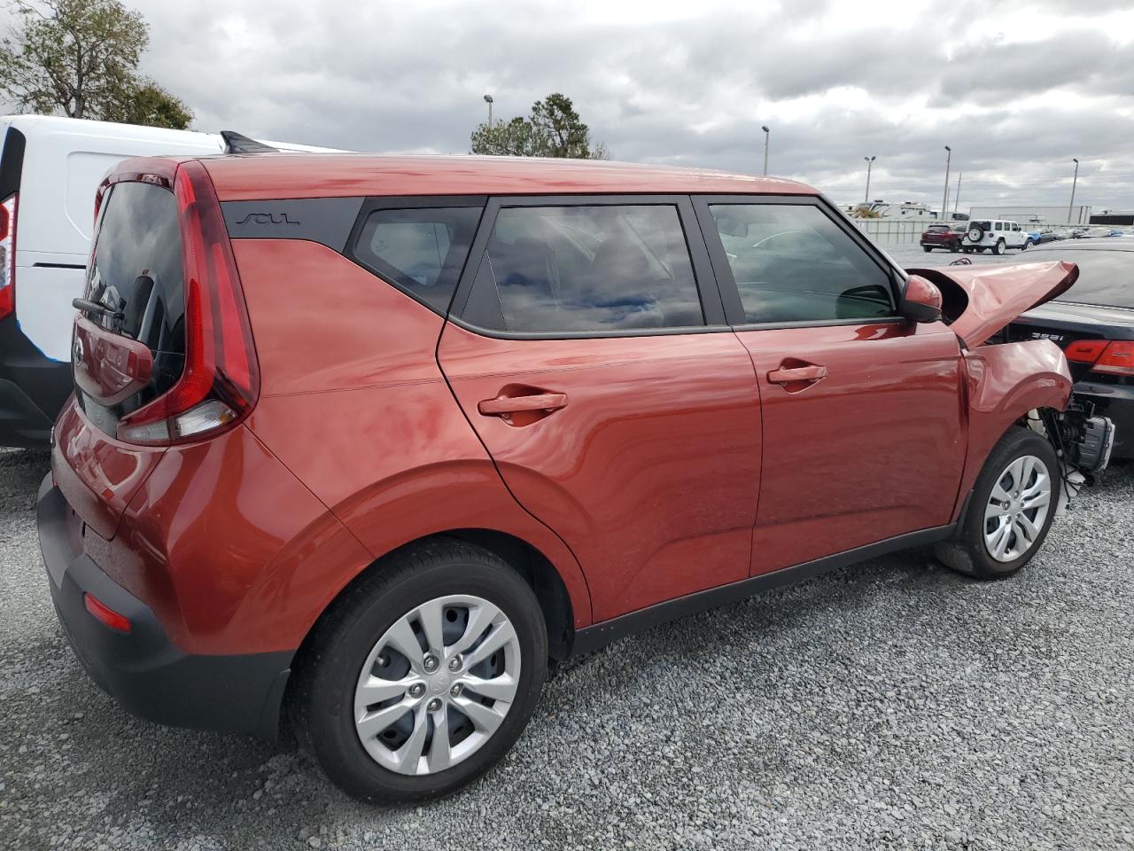 2021 KIA Soul VIN KNDJ23AUXM7782158 Copart auction photo, front end / side damage thumbnail 3