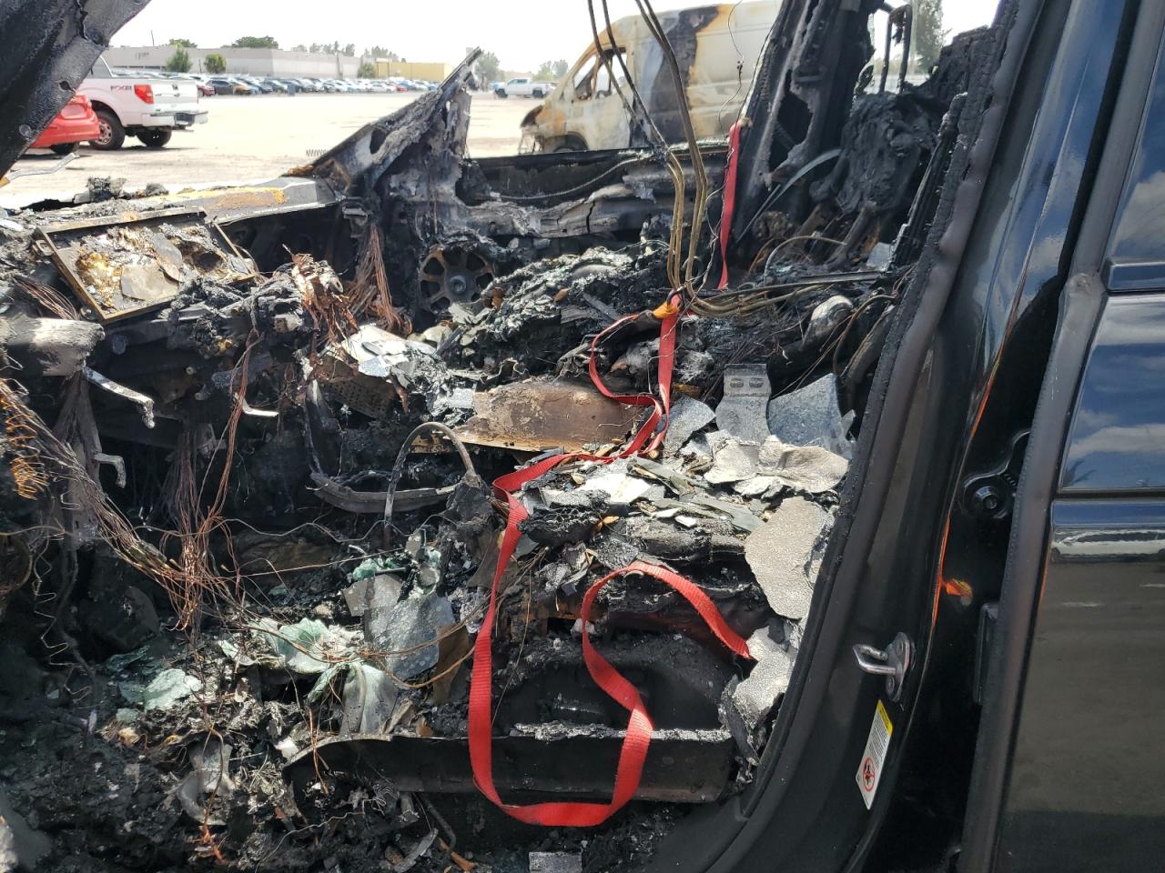 2015 Land Rover Range Rover VIN SALGV3TFXFA203717 Copart auction photo, burn damage thumbnail 7