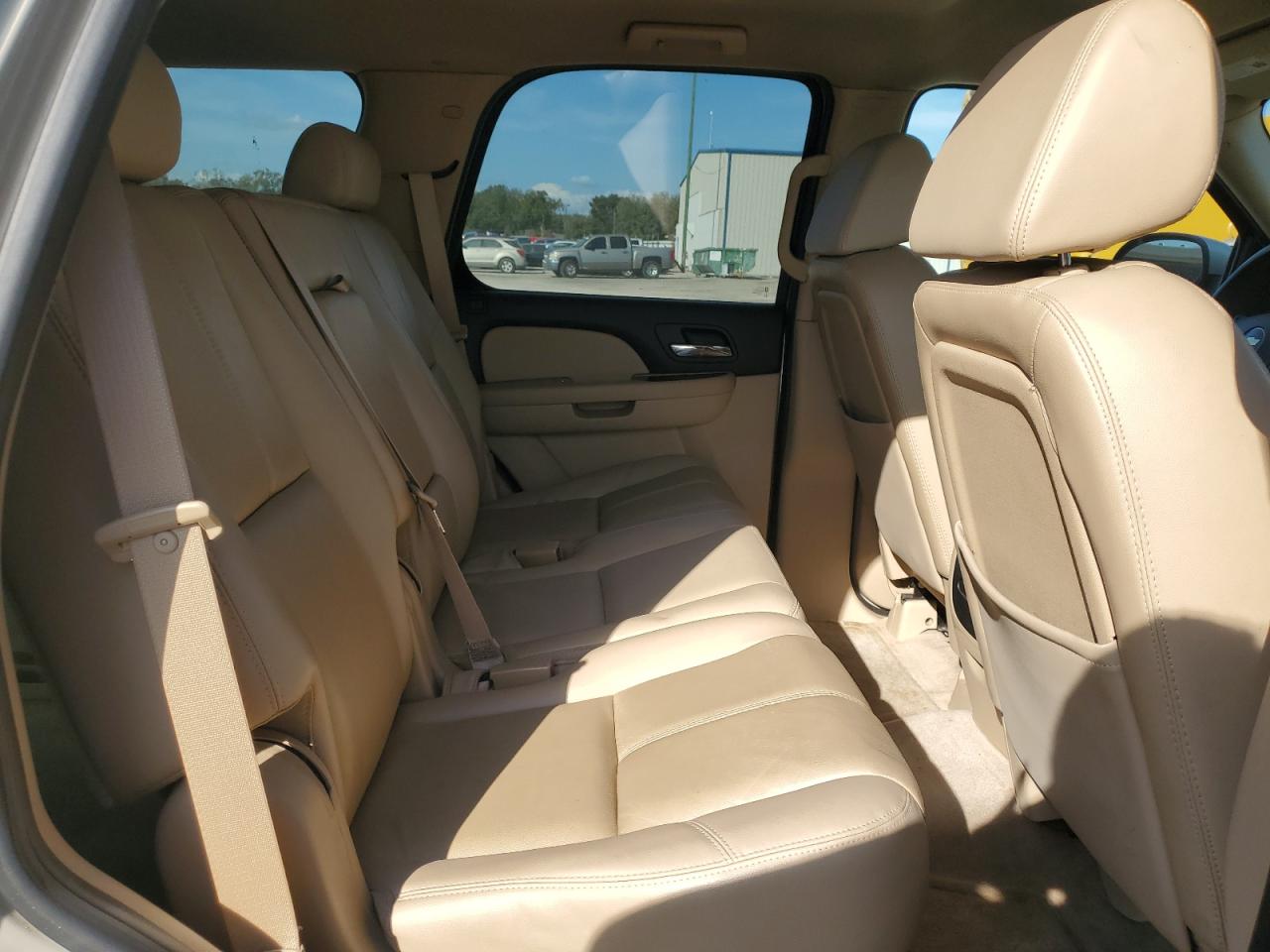 2007 Chevrolet Tahoe VIN 1GNFK130X7R390754 Copart auction photo, minor dent/scratches damage thumbnail 11