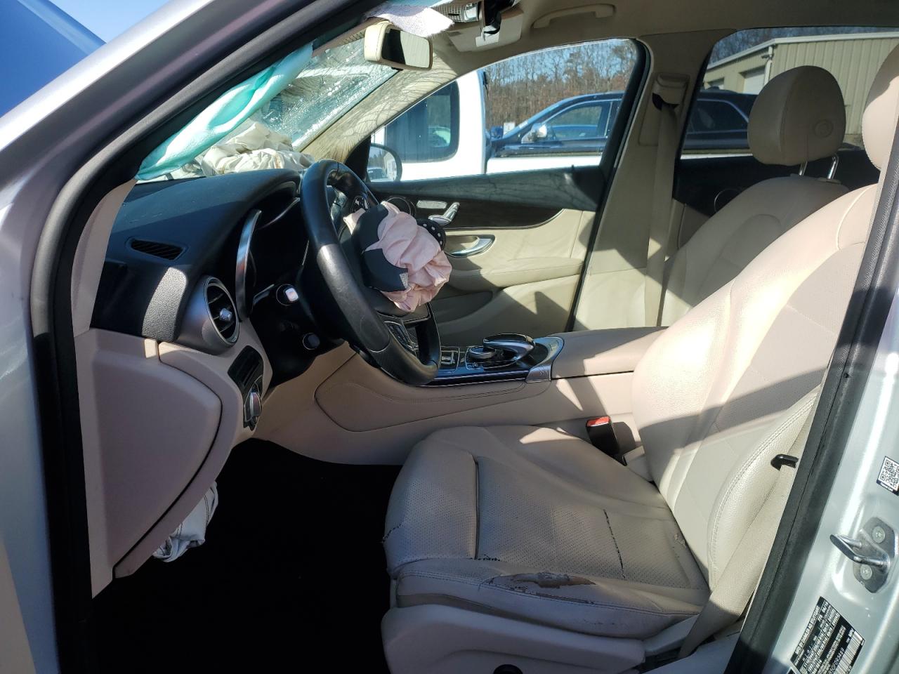 2016 Mercedes-Benz GLC VIN WDC0G4KB5GF093469 Copart auction photo, front end / side damage thumbnail 7