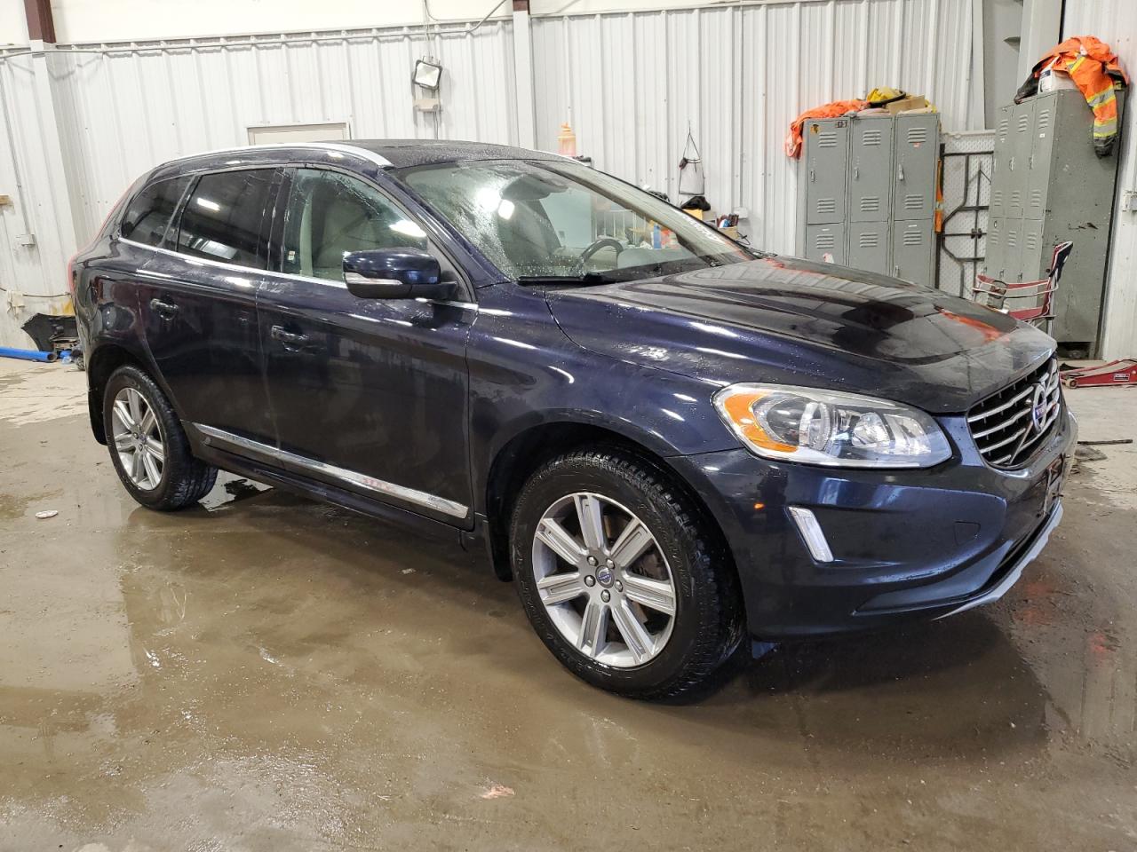 2016 Volvo XC60 VIN YV4902RK2G2818932 Copart auction photo, minor dent/scratches damage thumbnail 4