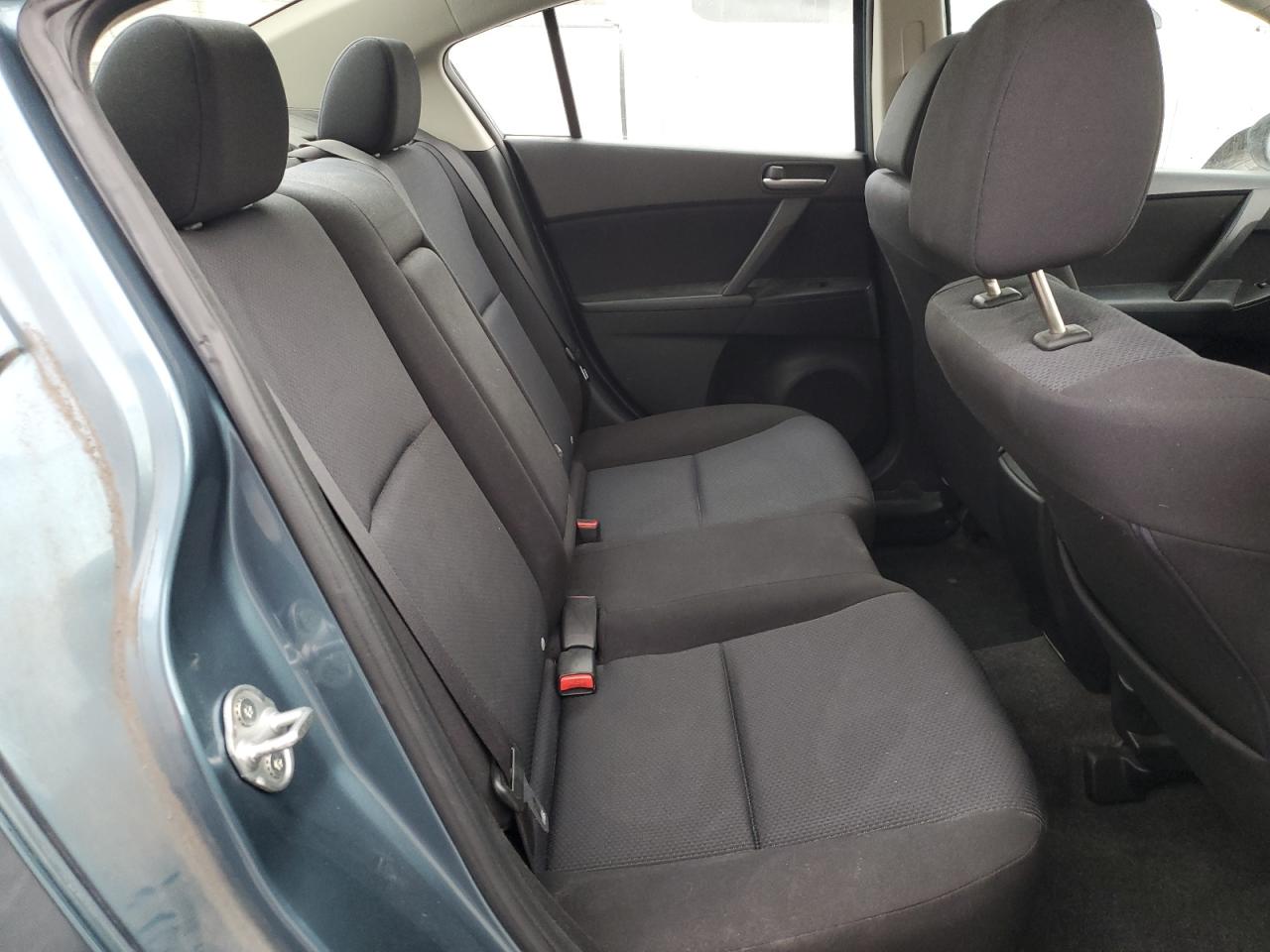 2011 Mazda 3 VIN JM1BL1VG4B1372370 Copart auction photo, rear end damage thumbnail 10