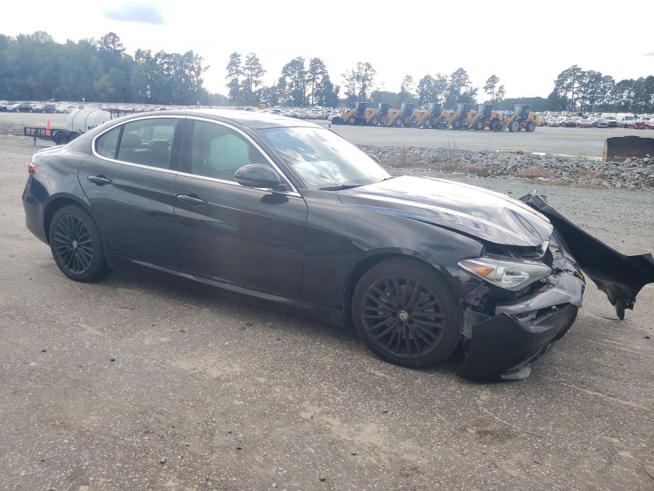 2017 Alfa Romeo Giulia VIN ZARFAEEN2H7533033 Copart auction photo, front end damage thumbnail 4