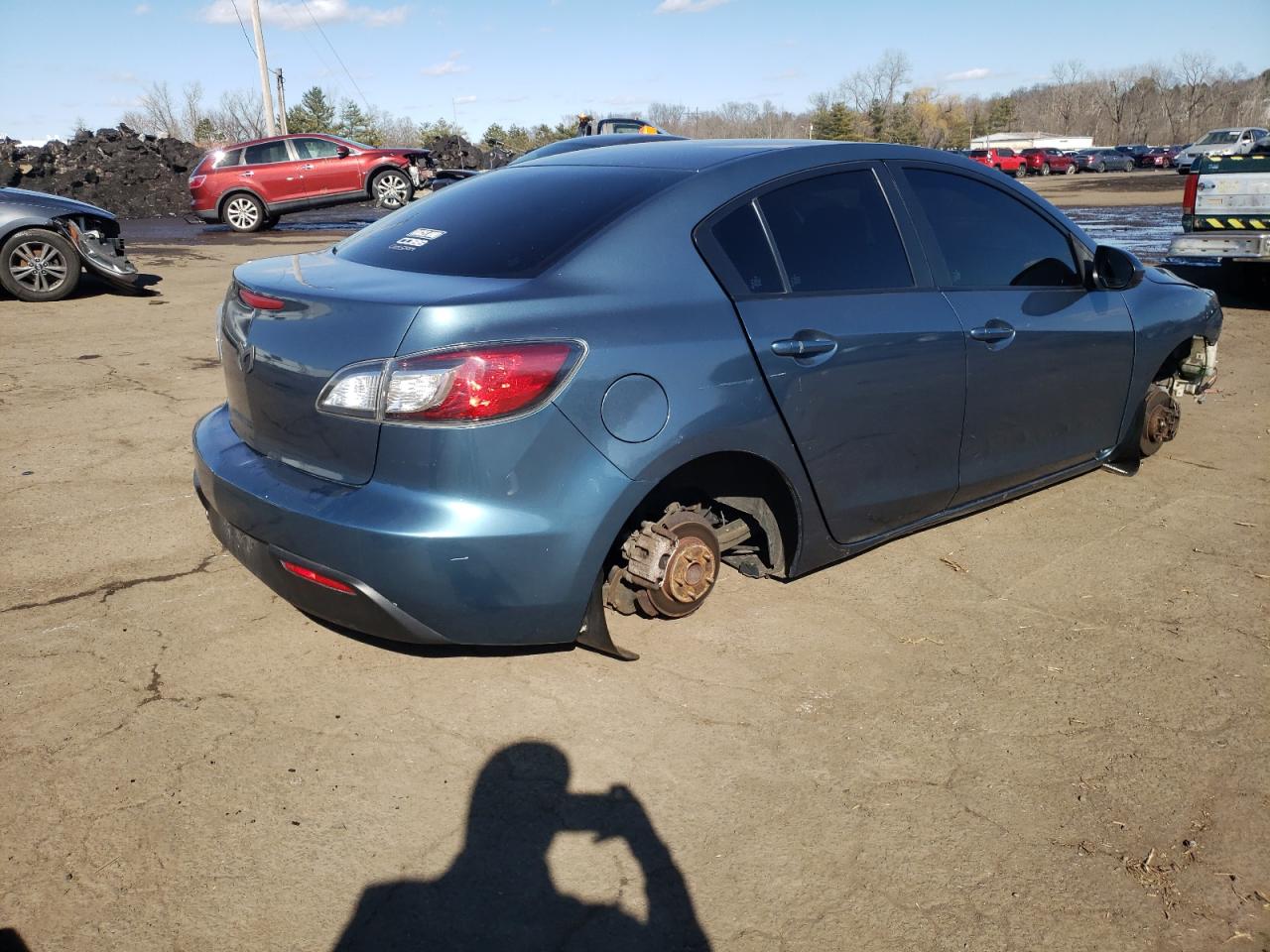 2010 Mazda 3 VIN JM1BL1SG4A1141679 Copart auction photo, vandalism / front end damage thumbnail 3