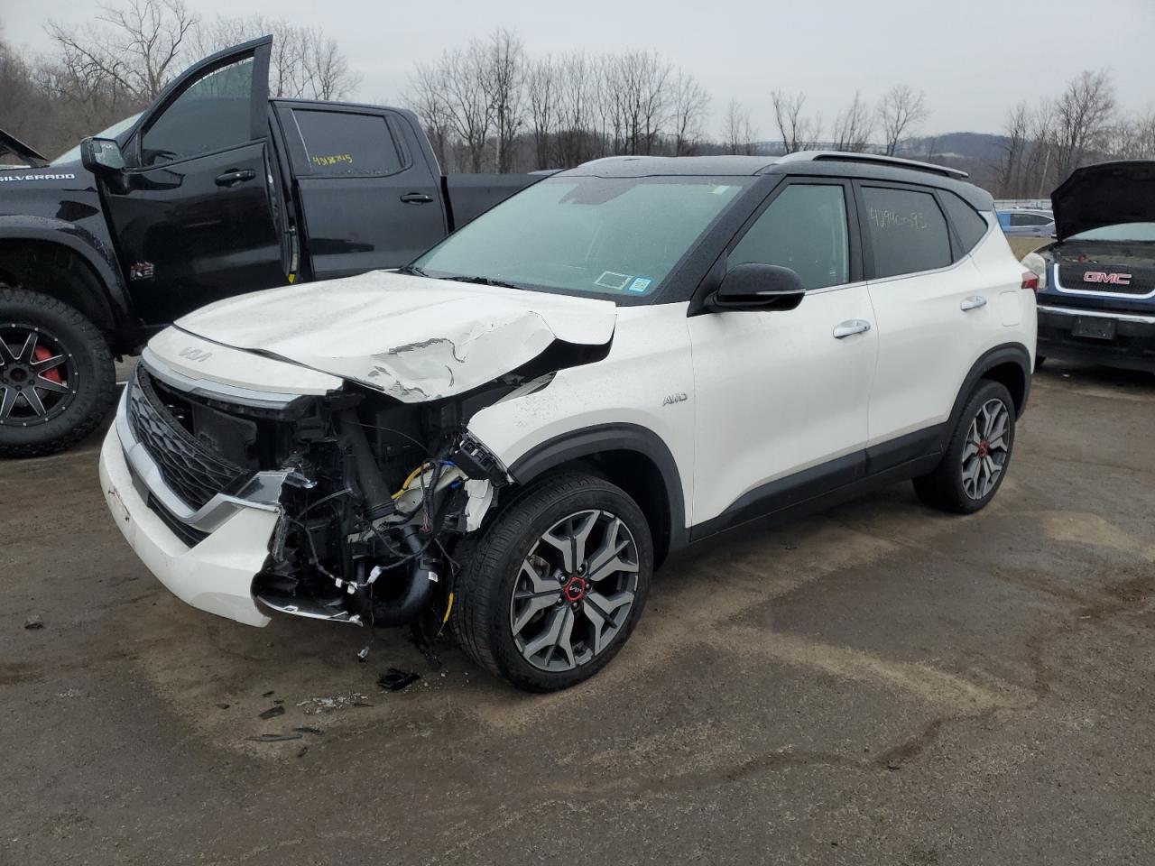 2022 KIA Seltos VIN KNDETCA23N7299979