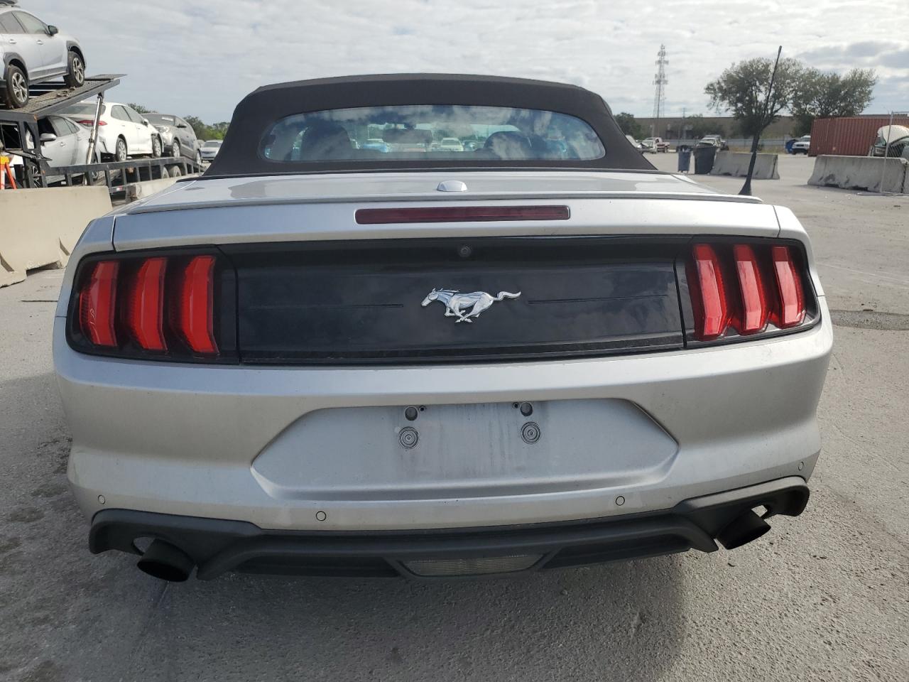 2019 Ford Mustang VIN 1FATP8UH6K5170558 Copart auction photo, front end damage thumbnail 6