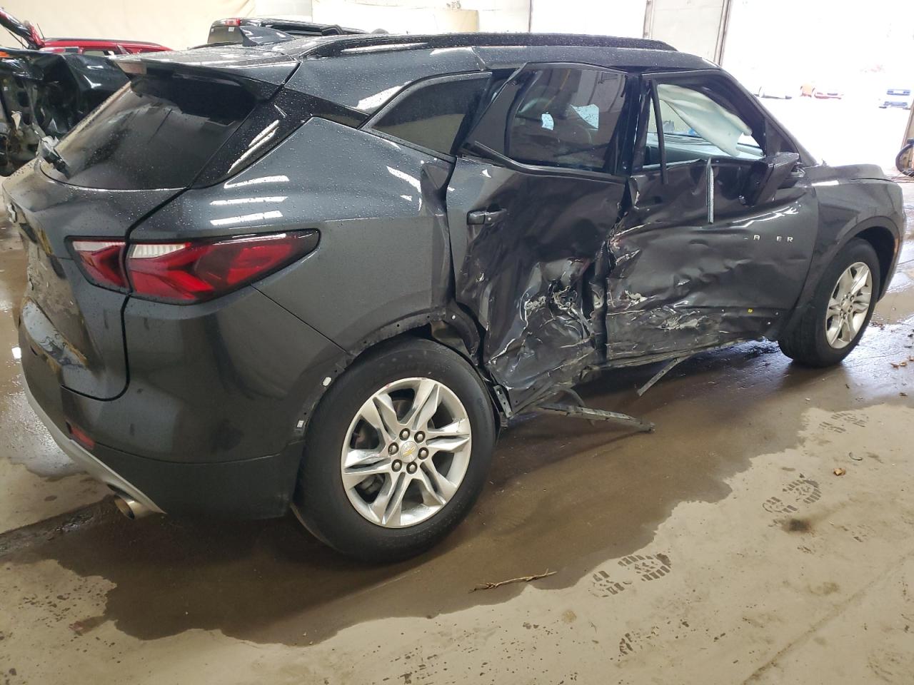 2021 Chevrolet Blazer VIN 3GNKBHRS7MS549576 Copart auction photo, side / rear end damage thumbnail 3